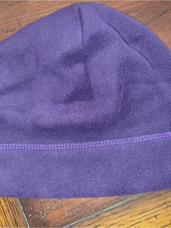 Knit or Ski hat - Picture 2 of 2